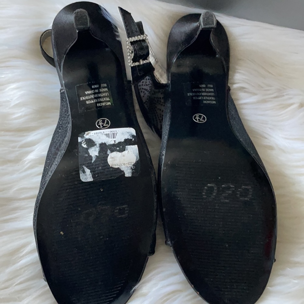 Open Toe Heels - Picture 5 of 7